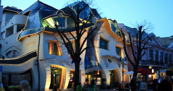 Фантастические здания и где они «обитают»: 12 необычных строений мира Фантастические здания и где они «обитают»: 12 необычных строений мира