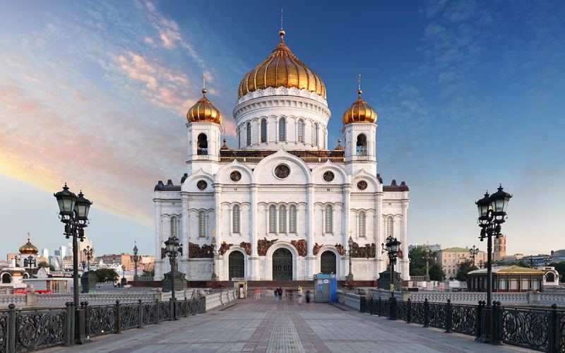 Эпоха калейдоскопа стилей: постмодернизм, лужковская архитектура и