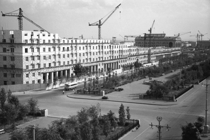 Эра сталинских высоток и восстановления городов: советский