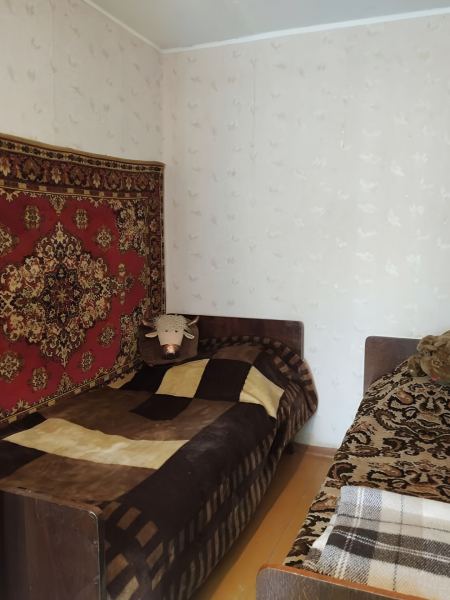 Как я сделала ремонт в хрущевке с проход­ной комнатой за 1,8 млн рублей: фото до ​и после