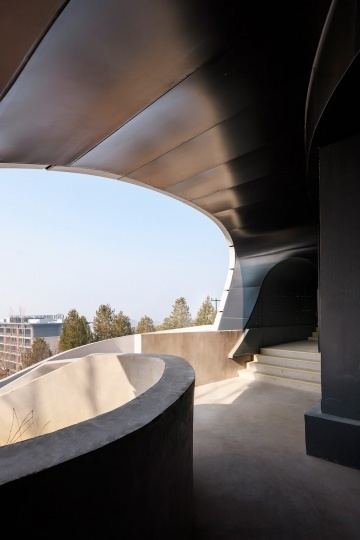 Wutopia Lab завершила строительство павильона на вершине курортного города