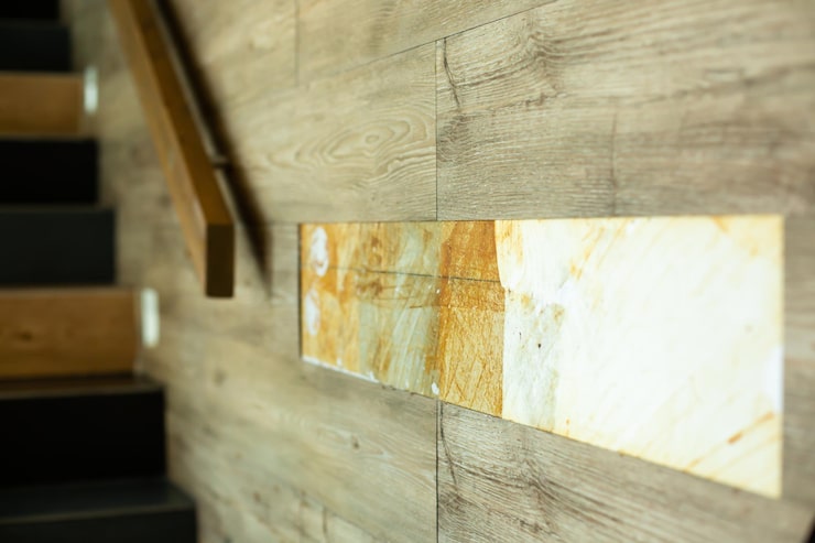 Укладка имитации бруса на стены внутри вагонкой на кляймеры